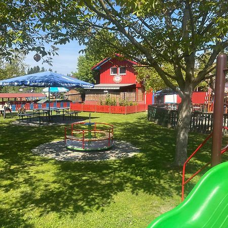 אלטיטינג Ferienhaus Spielburg מראה חיצוני תמונה