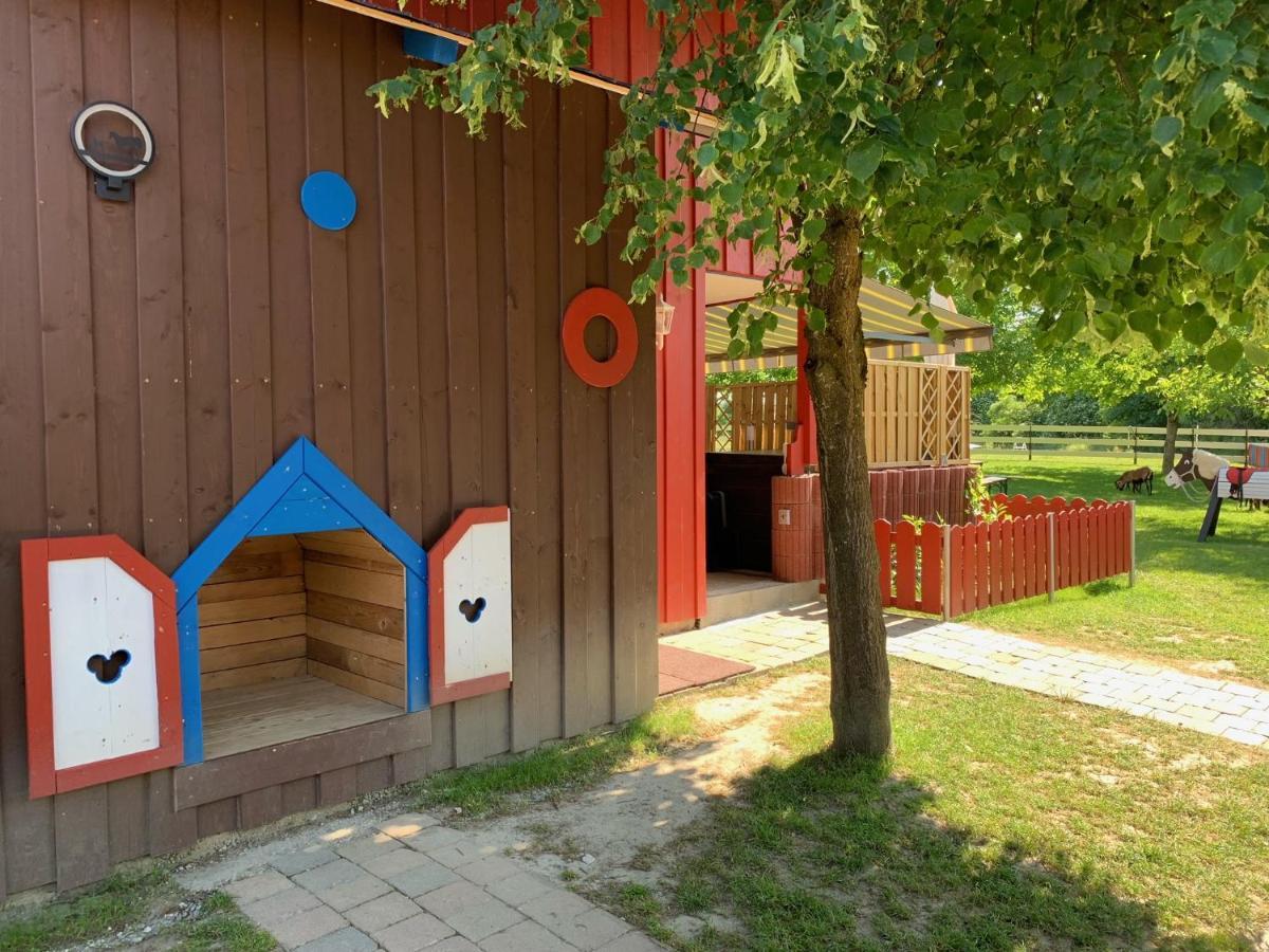 אלטיטינג Ferienhaus Spielburg מראה חיצוני תמונה