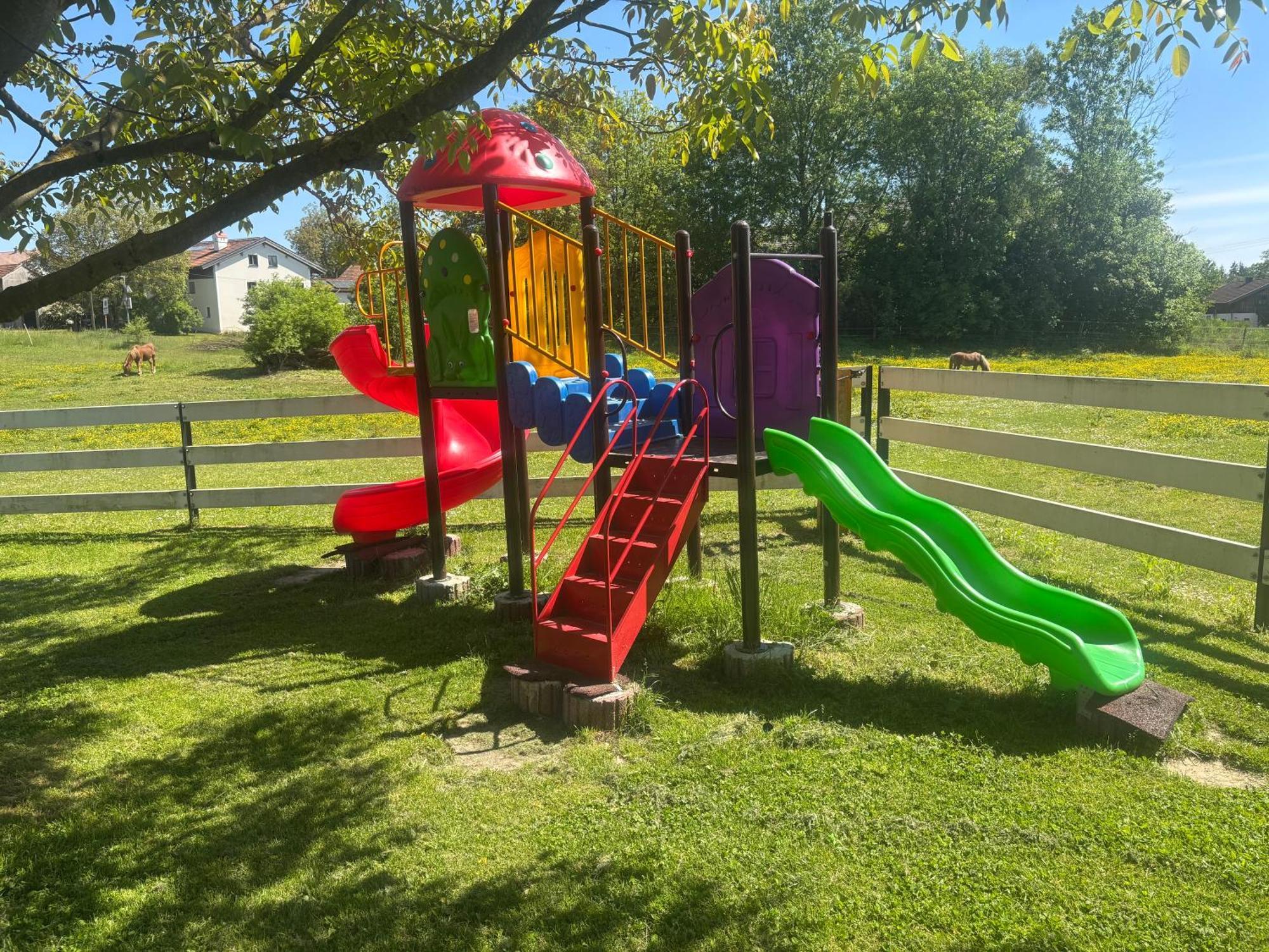 אלטיטינג Ferienhaus Spielburg מראה חיצוני תמונה